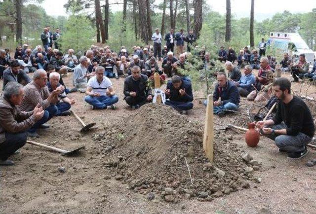 Ambulansta Oksijen Tüpü Patladı, Hasta Yanarak Öldü (3)