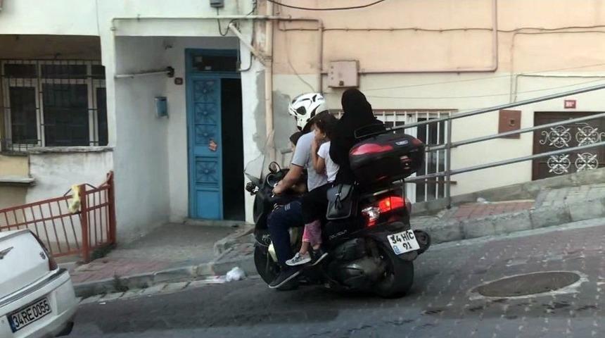 (&ouml;zel Haber) İstanbul&rsquo;da Tehlikeli Yolculuklar Kamerada