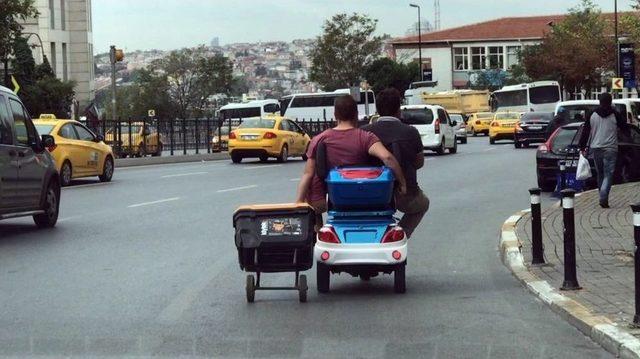 (&ouml;zel Haber) İstanbul&rsquo;da Tehlikeli Yolculuklar Kamerada 1