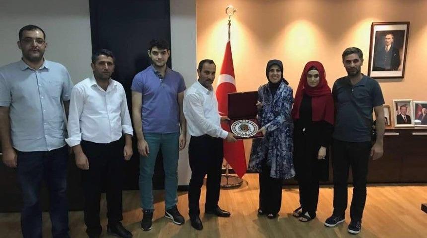 Bilecik&rsquo;ten Malezya&rsquo;ya Giden T&uuml;rk Heyeti B&uuml;y&uuml;kel&ccedil;isi Merve Kavak&ccedil;ı&rsquo;yı Ziyaret Etti