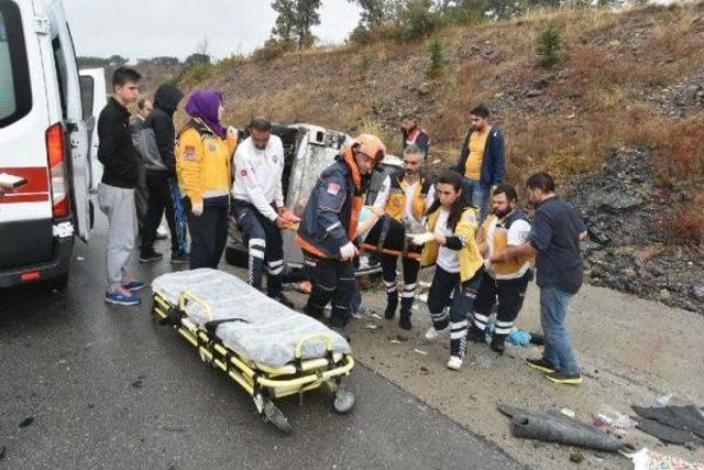 Kütahya da Minibüs Devrildi: 9 Yaralı 3
