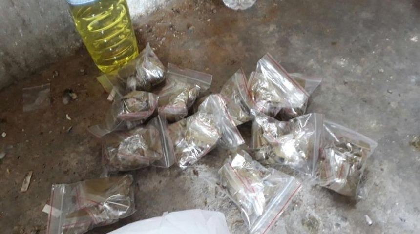 Kimyasal Madde Konulmuş Esrar Satan Torbacılara Su&ccedil;&uuml;st&uuml;