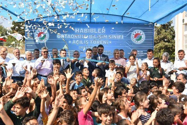 Kepez Belediyesi’nden ‘bilişim Sınıfı’ Desteğine Devam