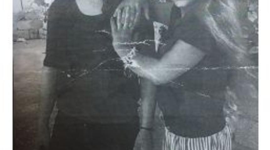 El Ele Sulama Kanalına Atlayan Kızlardan Biri &Ouml;ld&uuml;, Biri Kayıp