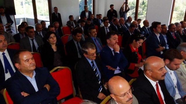 Vali Sarıfakıoğulları Organize Sanayi B&ouml;lgesi&rsquo;ndeki İşverenlerle Buluştu, Sorunlarını Dinledi 1