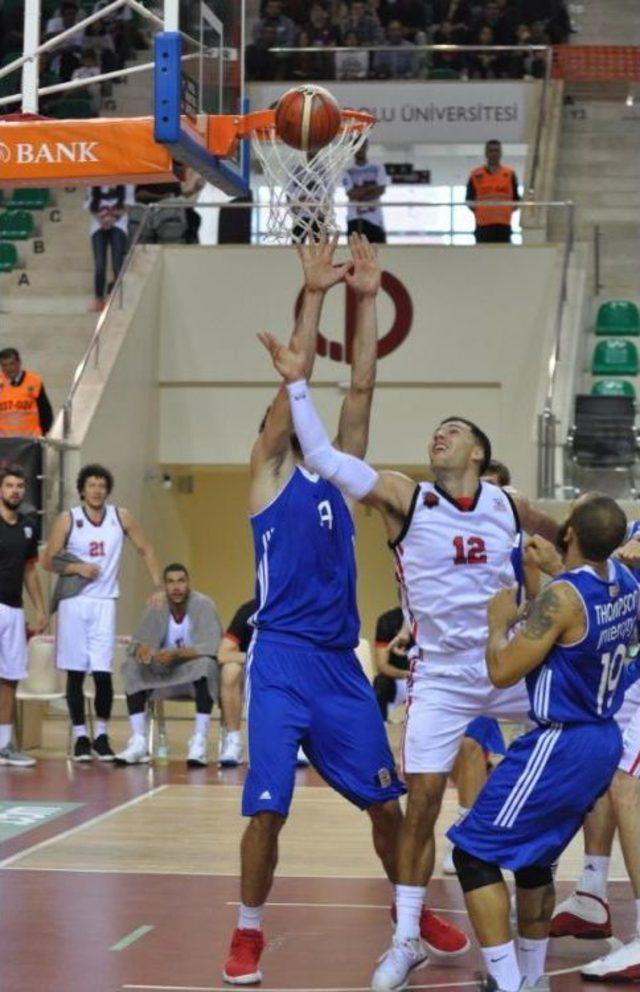 Eskişehir Basket-İstanbul Bbsk: 80-76 1
