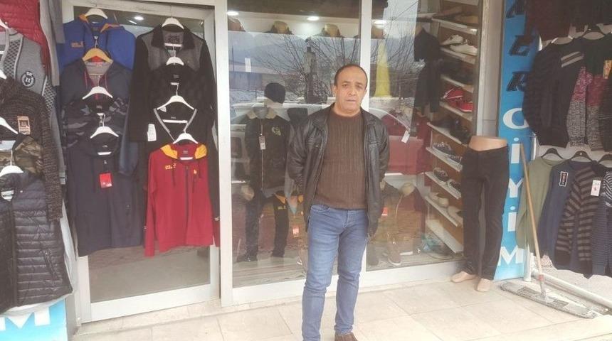 Sason&rsquo;da Giyim Mağazasına Ait Depo Soyuldu