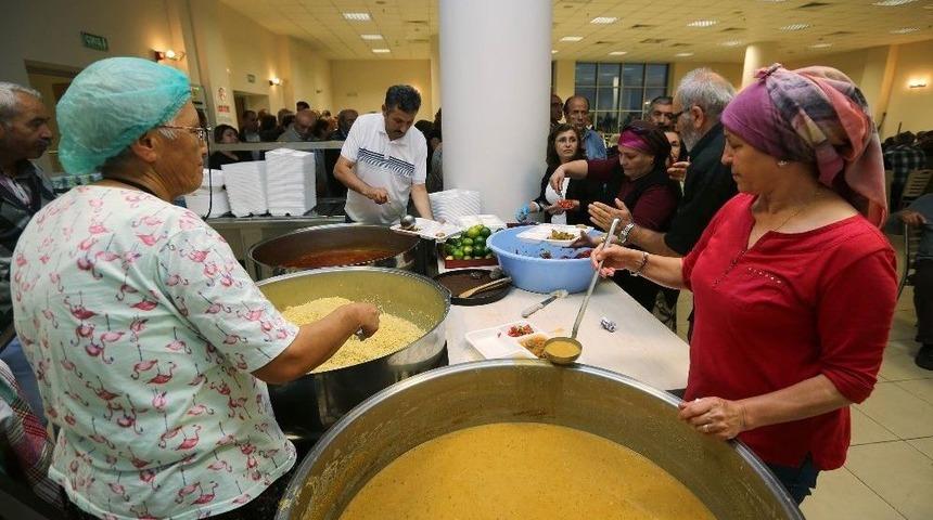 Ser&ccedil;eşme Cemevi&rsquo;nde Oru&ccedil;lar A&ccedil;ıldı