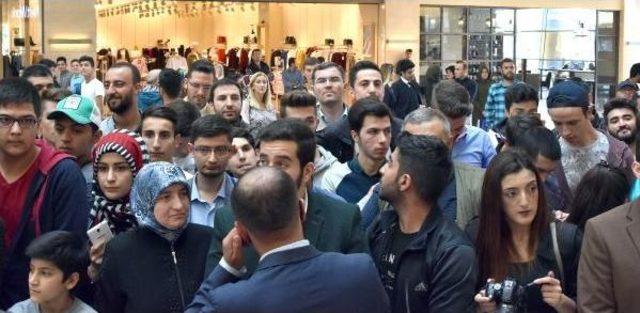 Kurtlar Vadisi Oyuncuları Konya'da Hayranlarıyla Buluştu