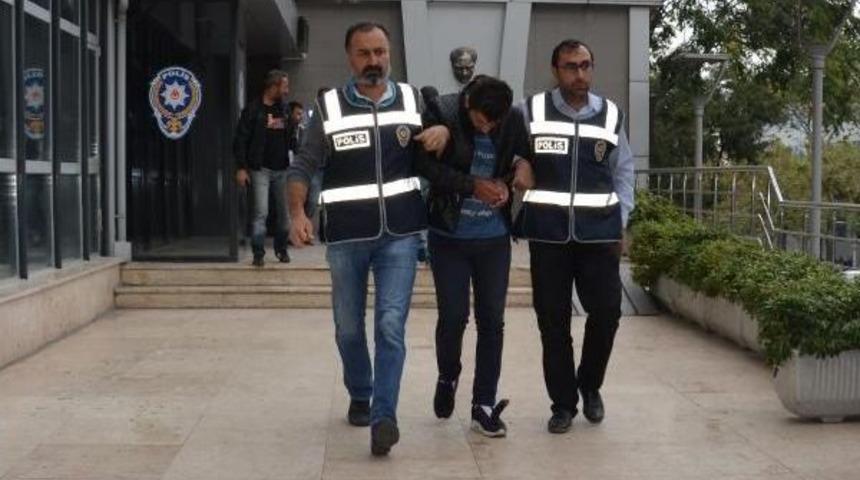 Sahte Polislere Parasını Kaptırdı, Ger&ccedil;ek Polislere Parola Sordu