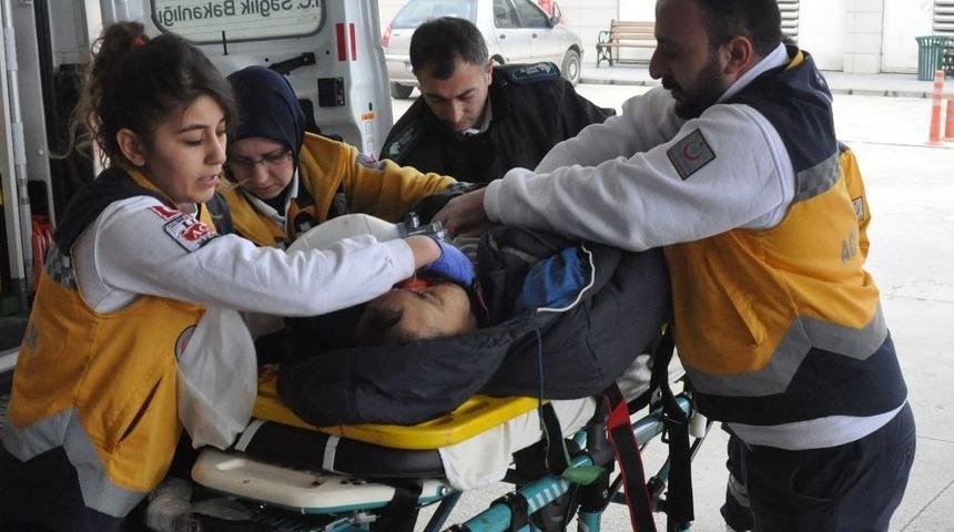 &Ccedil;atıdan D&uuml;şen İş&ccedil;i Hayatını Kaybetti