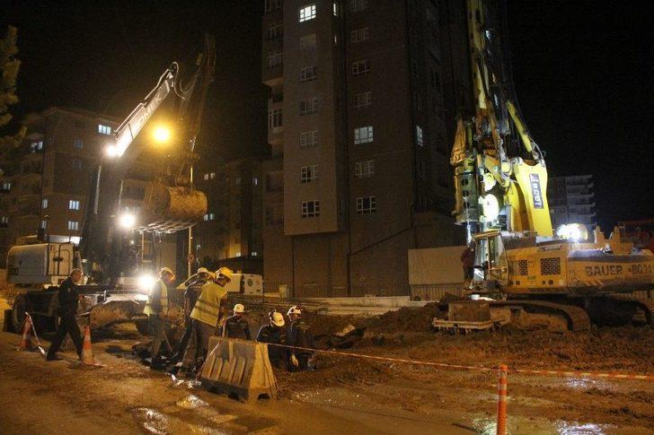 Sivas’ta Kazı Çalışmasında Delinen Doğalgaz Borusu Paniğe Neden Oldu G3