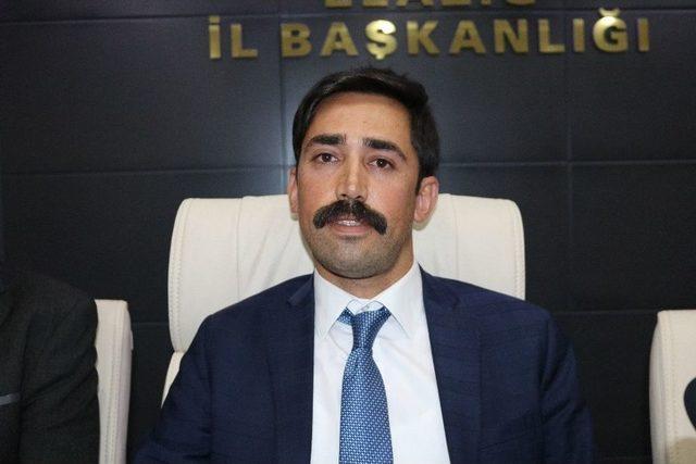 Ak Parti Tunceli Heyeti, Şehit Sekin’in Kabrini Ziyaret Etti