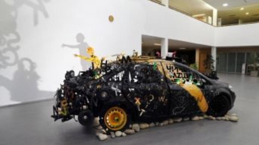 Atık Metaller Sanat Eserine D&ouml;n&uuml;şt&uuml;