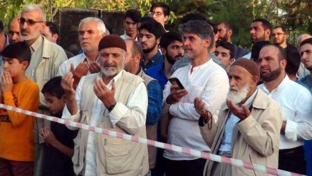 Yasin Börü Ve Arkadaşları, Mezarları Başında Anıldı