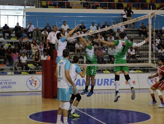 Haliliye Voleybol Takımı, Fındıklı Sporu 3-1 Mağlup Etti