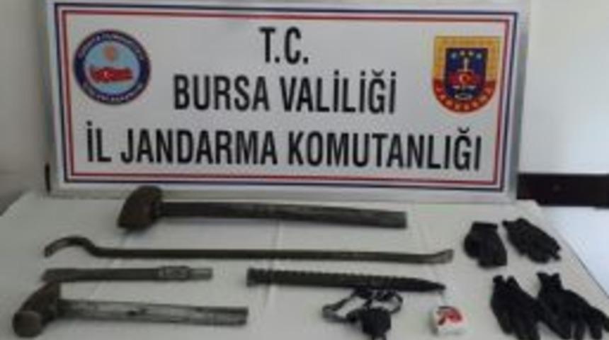 Ka&ccedil;ak Kazı Yapan 6 Kişiye G&ouml;zaltı