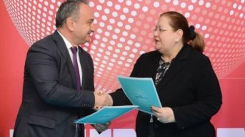 Ted Okulları Ve Google Arasında Eğitim Ve Teknolojiyi Birleştiren İmza