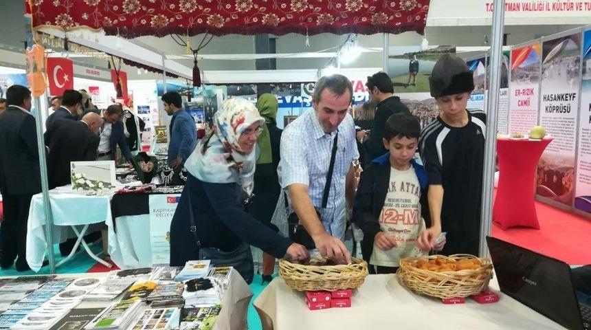 Van Turizm Ve Seyahat Fuarı&rsquo;nda Malatya Da Tanıtıldı