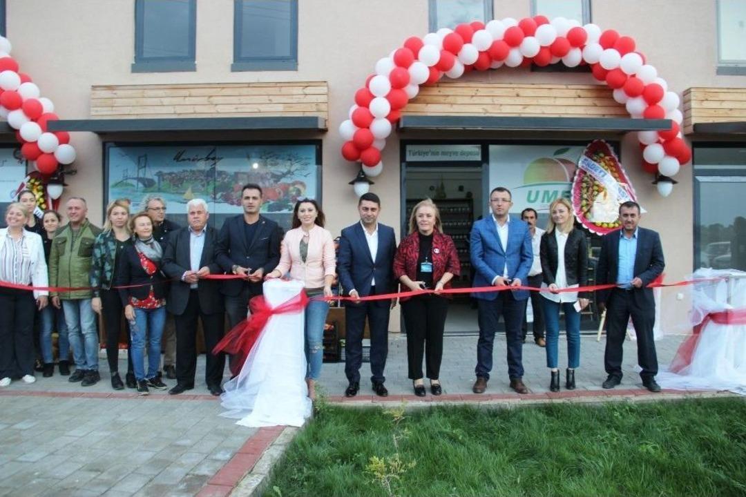 Umurbey Beldesinin Y&ouml;resel &Uuml;r&uuml;nlerinin Yer Aldığı &rsquo;umey&rsquo; A&ccedil;ıldı