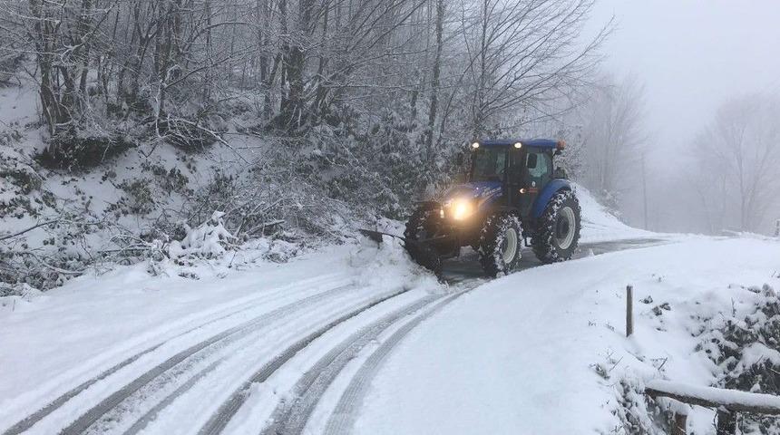 Sapanca&rsquo;da Karla M&uuml;cadele Ekibi İş Başı Yaptı