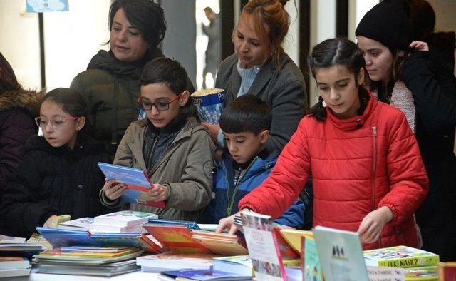 Bergama Belediyesi 2. Çocuk Kitapları Şenliği Başladı