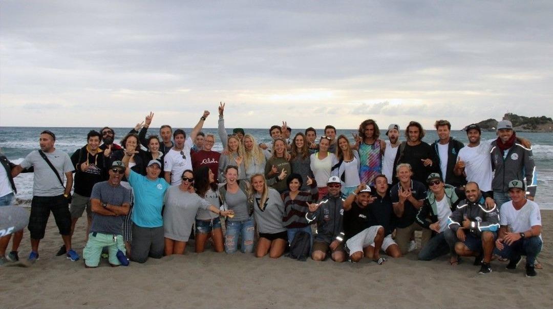 Kiteboard&rsquo;&uuml;n D&uuml;nya Yıldızları Akyaka&rsquo;da