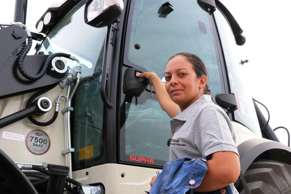 T&uuml;rkiye&rsquo;nin Yerli &Uuml;retim İş Makineleri Antalya&rsquo;da G&ouml;r&uuml;c&uuml;ye &Ccedil;ıkıyor