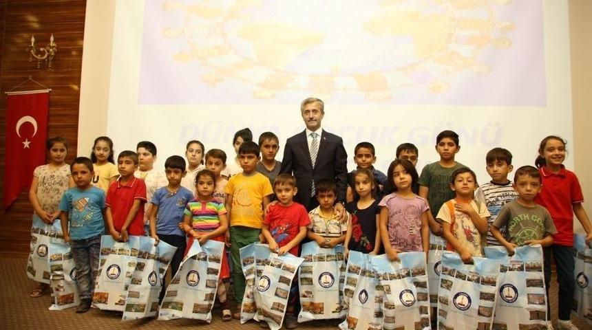 Başkan Tahmazoğlu Yetimleri Sevindirdi