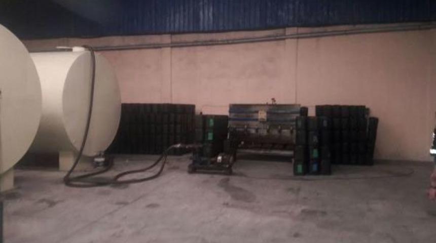 Adana'da 35 Ton Ka&ccedil;ak Akaryakıt Ele Ge&ccedil;irildi