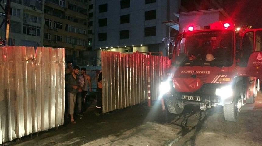 Şişli&rsquo;de Otel İnşaatında &Ccedil;&ouml;kme: 1 Yaralı