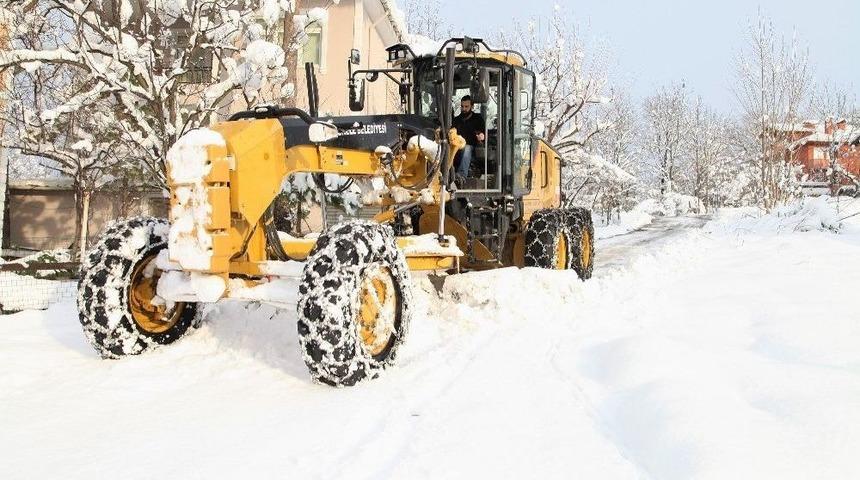 Başiskele Belediyesi Karla M&uuml;cadele İ&ccedil;in Teyakkuzda