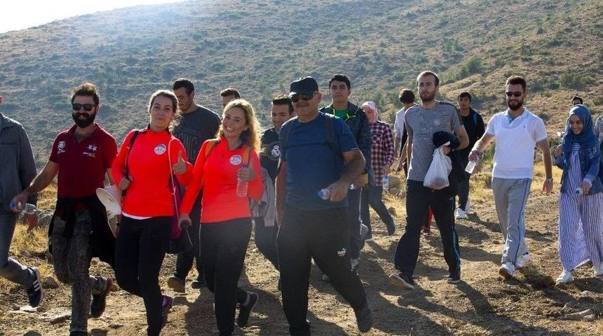 Sağlıklı Yaşam Y&uuml;r&uuml;y&uuml;ş&uuml;&rsquo;ne 3 Bin 500 Kişi Katıldı