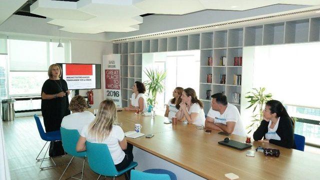 Bms &Ccedil;alışanları Kanser Hastası &Ccedil;ocukları Ziyaret Etti 3