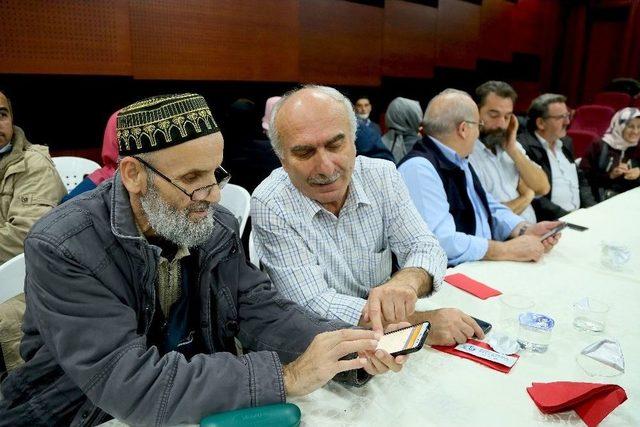 Bağcılar’ın Yaşlıları Teknolojiye Ayak Uyduruyor