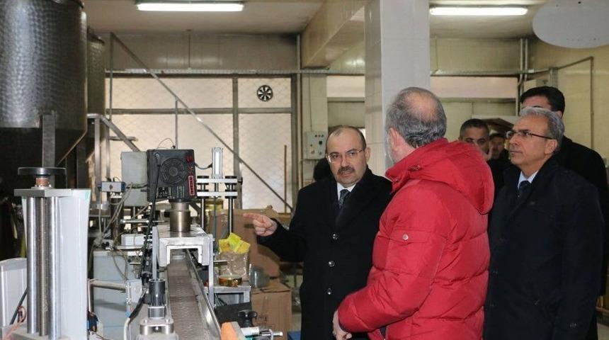 Vali Ustaoğlu’ndan Ziyaretler