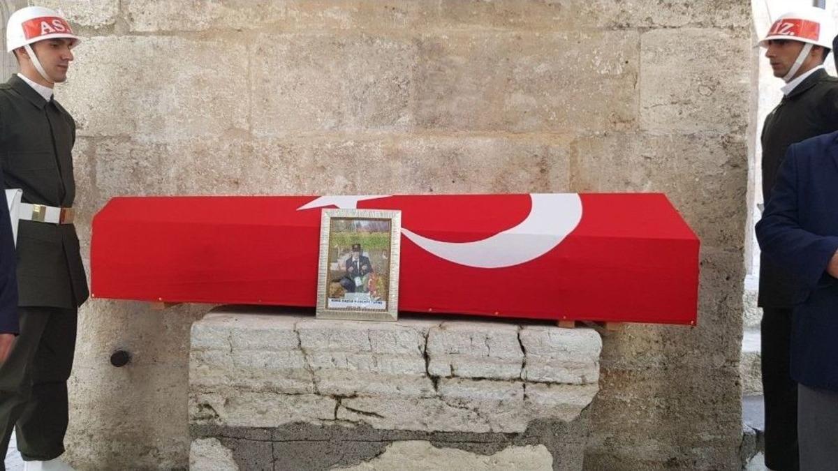 Hareket Halindeki Otob&uuml;se Binerken D&uuml;şen Kore Gazisi Vefat Etti