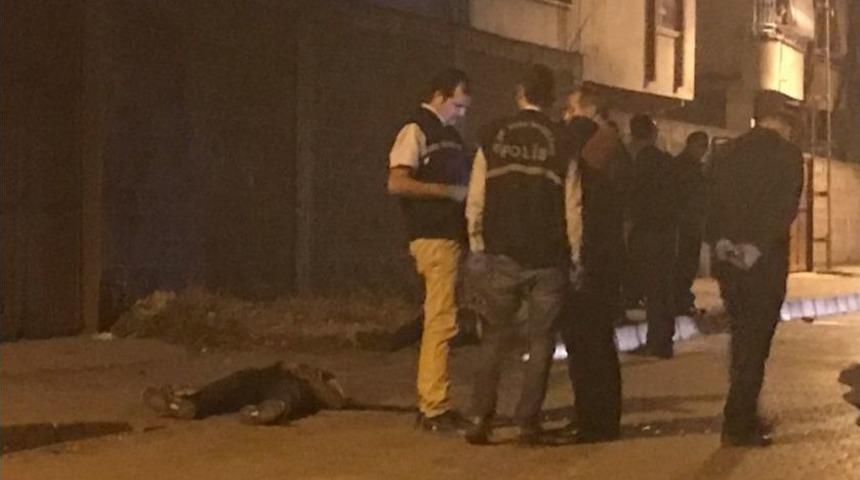 Adana&rsquo;da Silahlı Saldırı: 2 &Ouml;l&uuml;, 1 Yaralı