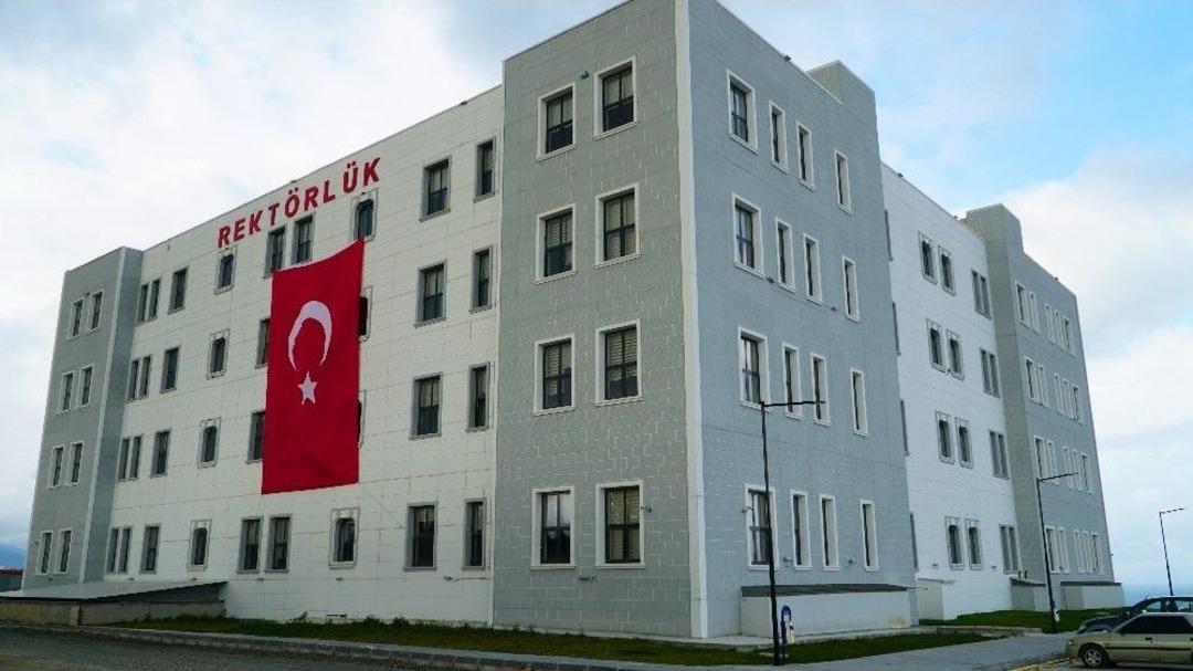 Yalova &Uuml;niversitesi&rsquo;nden Mehmet&ccedil;iğe Tam Destek