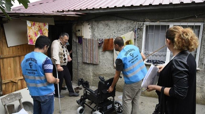 Tekkek&ouml;y Belediyesinden Evde Kuaf&ouml;rl&uuml;k Hizmeti Ve Tekerlekli Sandalye Yardımı