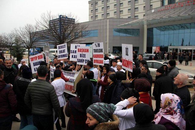 Samsun’da Mutfak Ve Servis Çalışanlarının Kadro Talebi