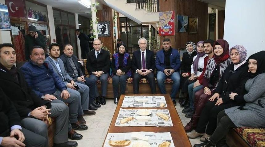 Başkan Kamil Sara&ccedil;oğlu: Sanat Ve Sanat&ccedil;ının Destek&ccedil;isiyiz