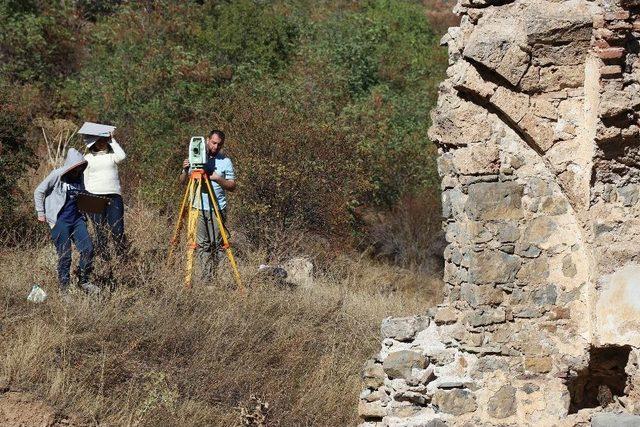 Süleymaniye’de İki Kilisenin Restorasyon Projeleri Hazırlanıyor