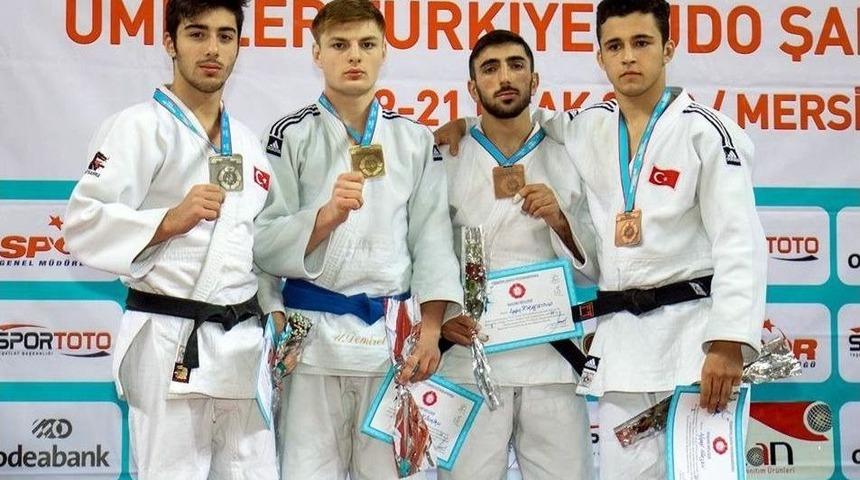 Manisa Bbsk&rsquo;li Judocular Milli Takıma Katıldı