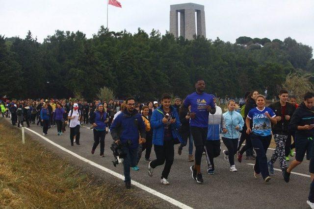 Turkcell Gelibolu Maratonu’nda Binlerce Kişi Barış İçin Koştu