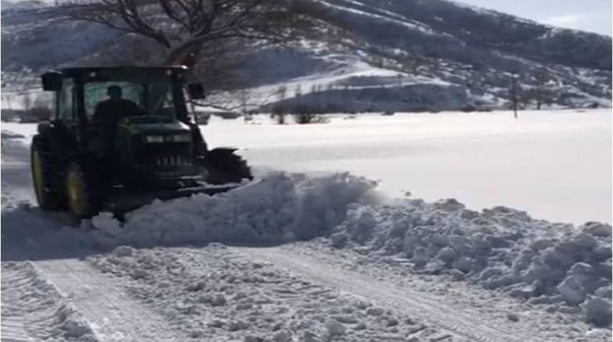 Tatvan&rsquo;da Kar K&uuml;reme Ara&ccedil;ları İş Başında