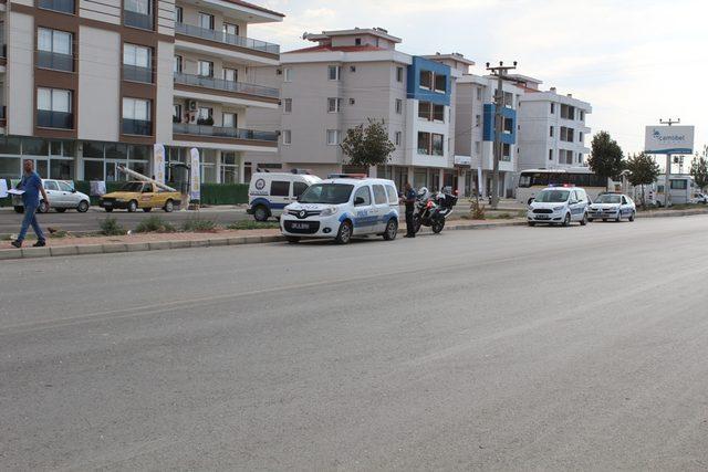 Otomobille çarpışan kasksız motosikletli yaşamını yitirdi