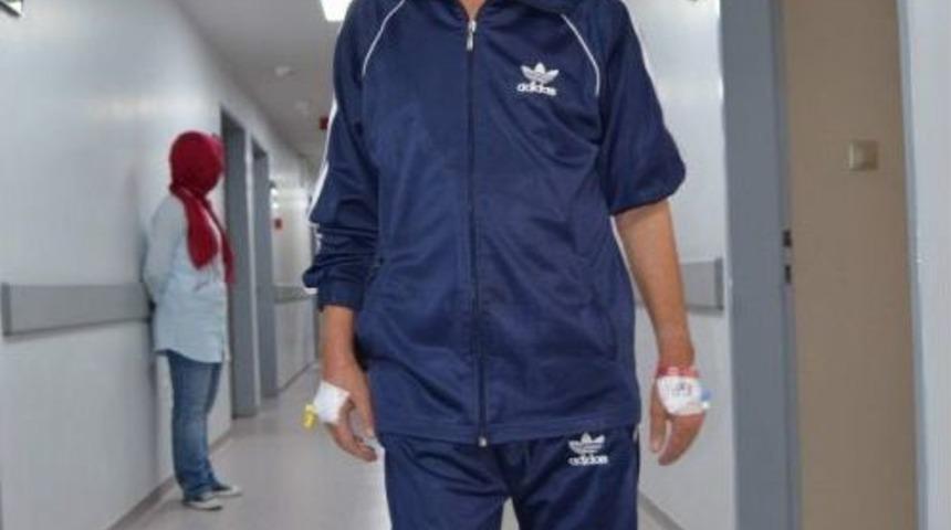 Bastonla Gelmişti, İlik Tedavisi İle Yardımsız Y&uuml;r&uuml;meye Başladı