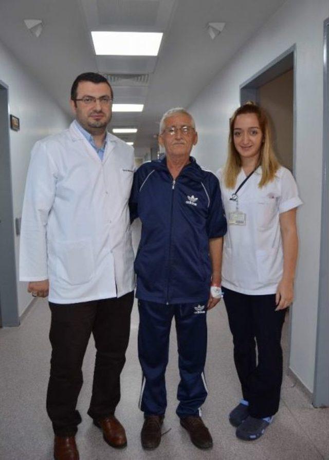 Bastonla Gelmişti, İlik Tedavisi İle Yardımsız Y&uuml;r&uuml;meye Başladı 1