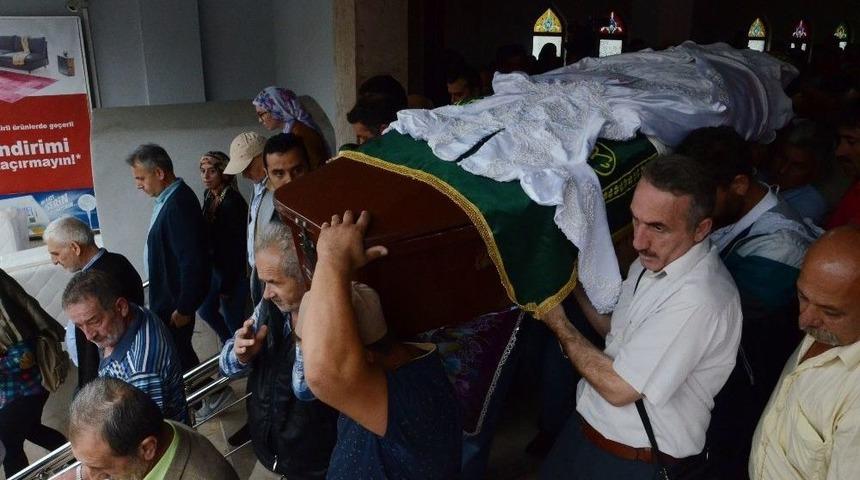 18 Yaşındaki Ayb&uuml;ke&rsquo;nin &Ouml;ld&uuml;ğ&uuml; Kazanın G&ouml;r&uuml;nt&uuml;leri Ortaya &Ccedil;ıktı